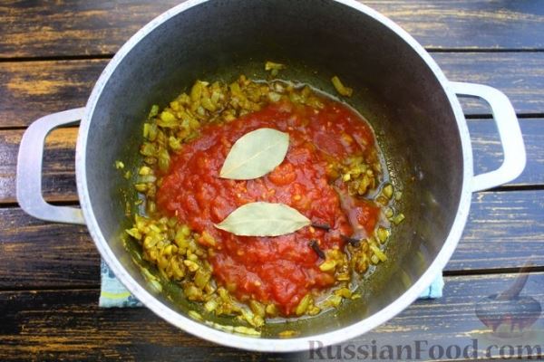 Чечевица в пряном томатном соусе