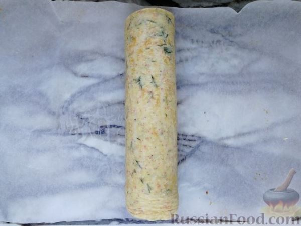 Рулет из крабовых палочек с сыром, зеленью и чесноком