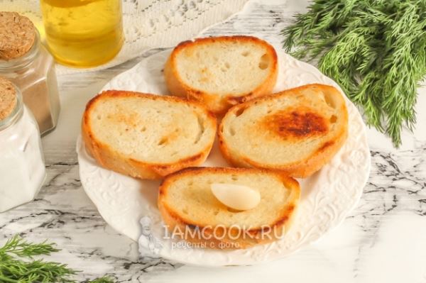 Советские бутерброды со шпротами