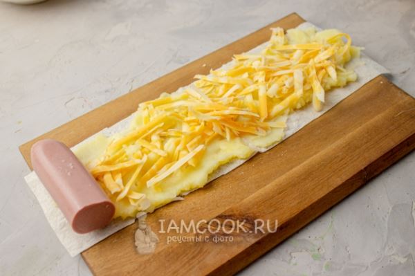 Сосиска с картошкой в лаваше