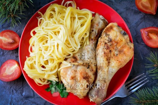 Спагетти с курицей в духовке (без варки)